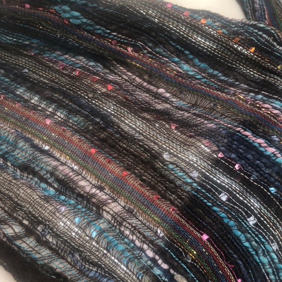 Colorful scarf - Picture 2 of 3